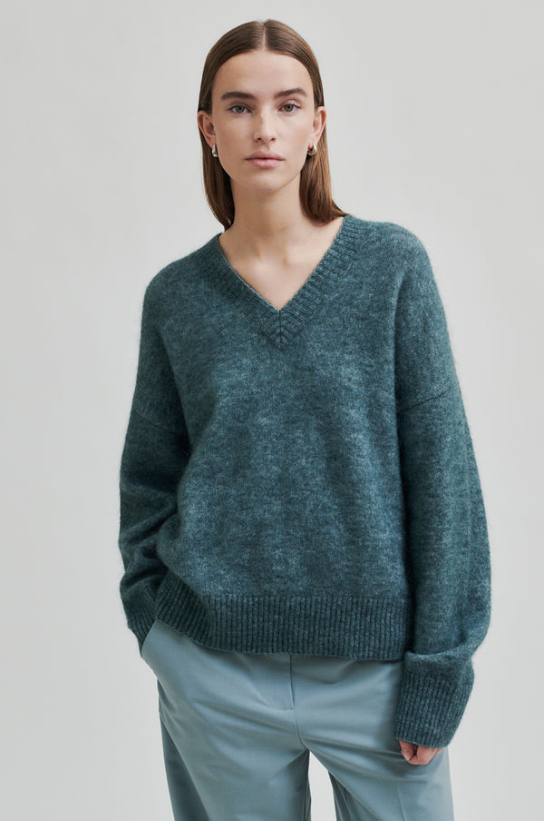 Brook Knit Loose V-Neck