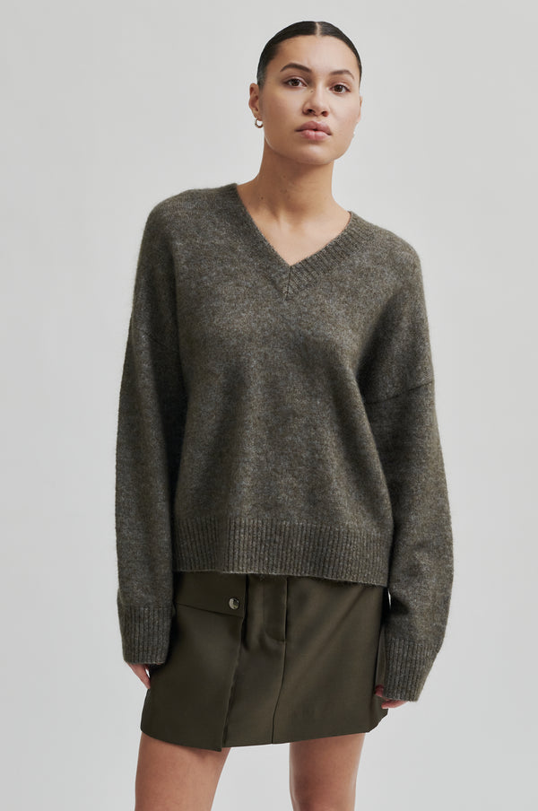 Brook Knit Loose V-Neck