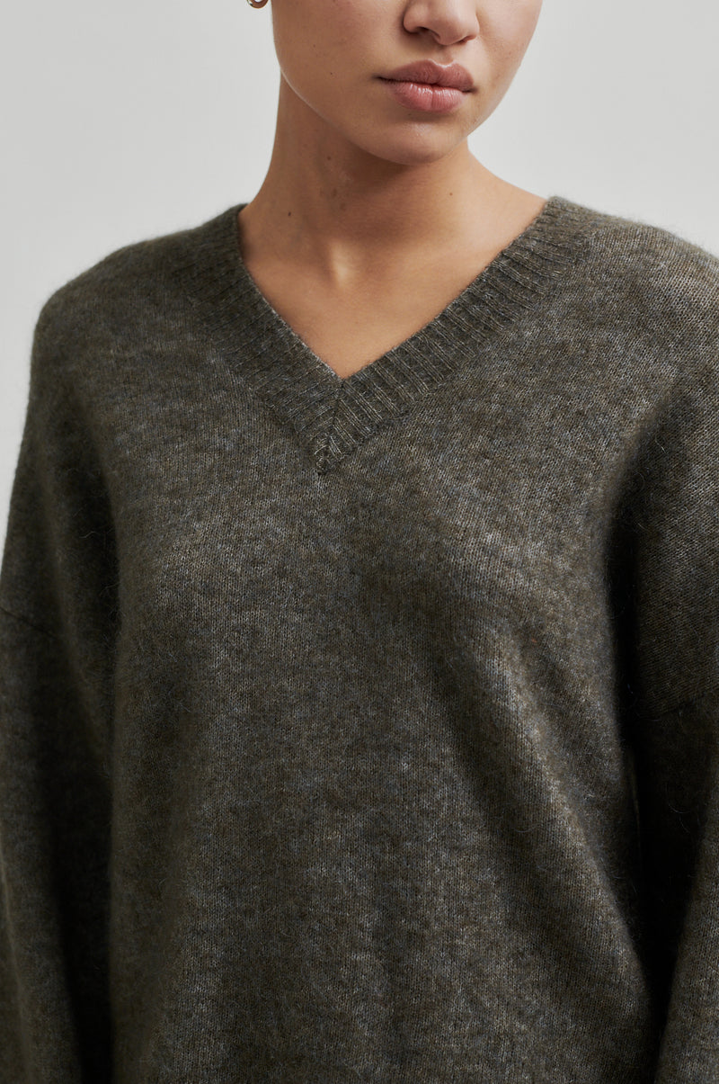 Brook Knit Loose V-Neck