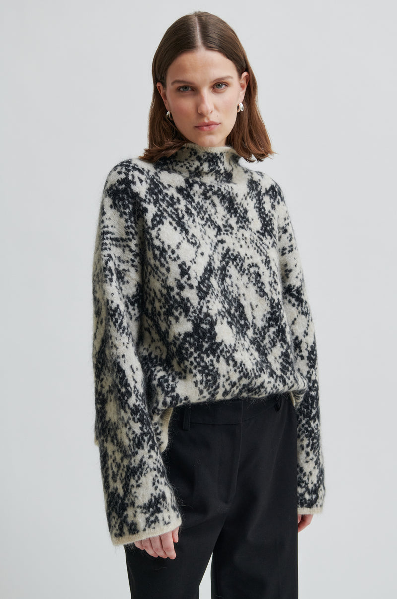 Sway Knit T-Neck