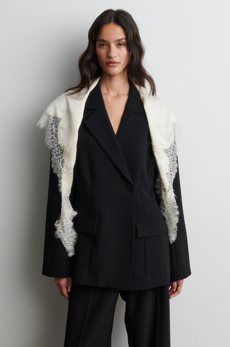 Lacia Contrast Hip Scarf