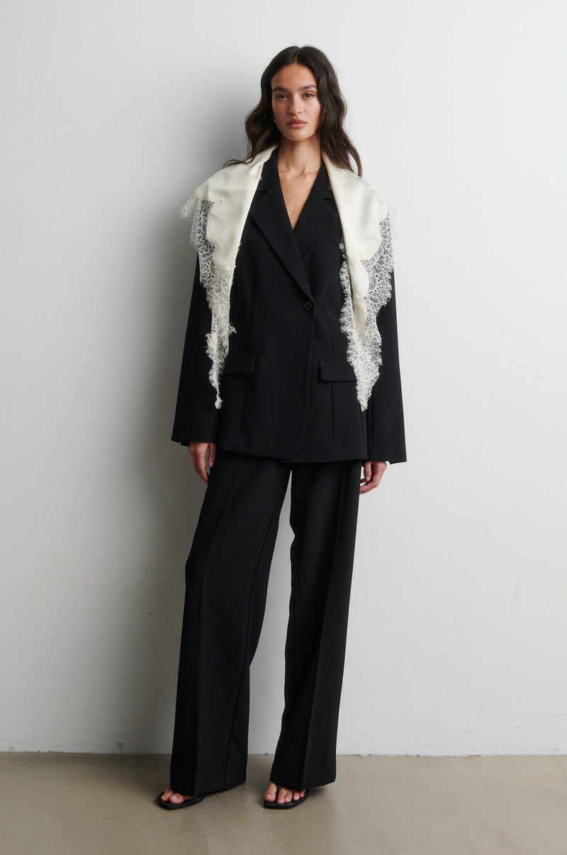 Lacia Contrast Hip Scarf