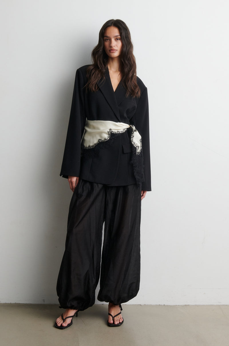 Lacia Contrast Hip Scarf